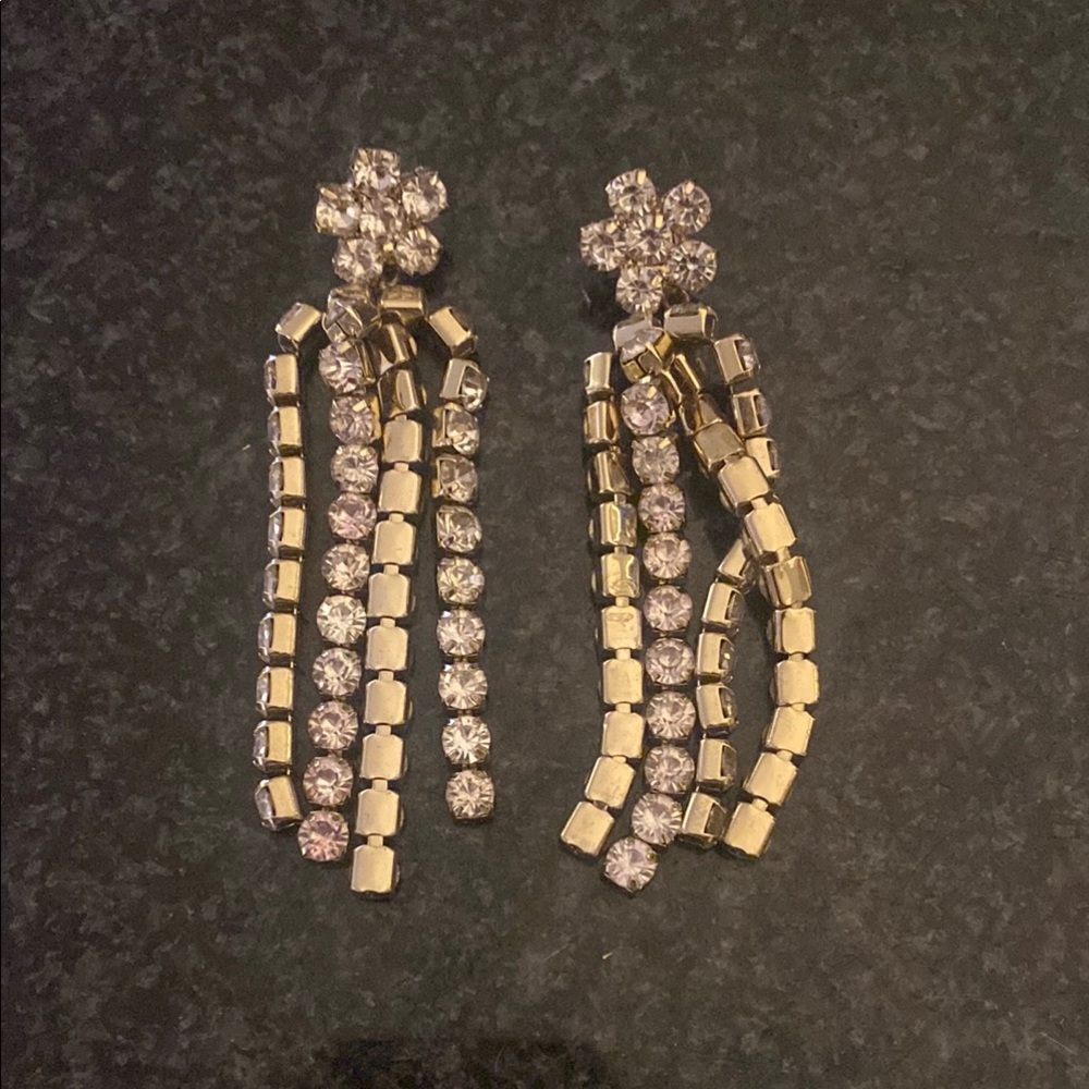 Flower gem statement earring - Picture 2 of 5